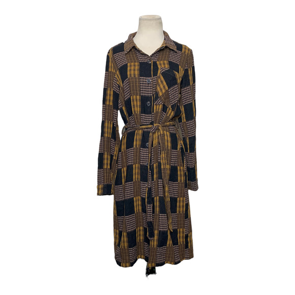 Mystree Dresses & Skirts - Mystree brown plaid long sleeves button dress size Medium